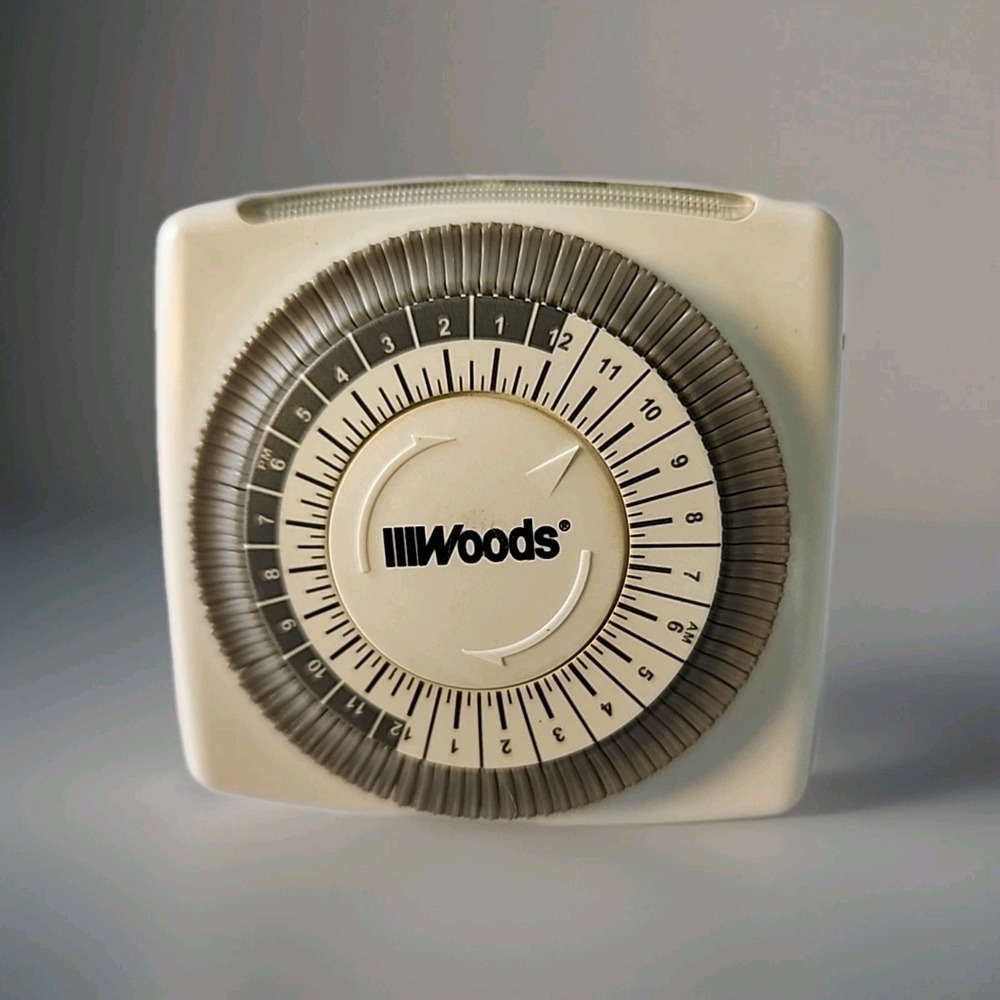 Woods Heavy Duty Electrical Timer Plug-In 125Vac 60Hz‎ Easy To Use